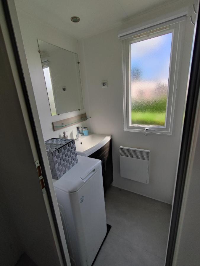 Mobilhome 741 Les Charmettes,3Ch,2Sdb,Lave Linge,Lave Vaisselle,Clim,2Wc Les Mathes Esterno foto